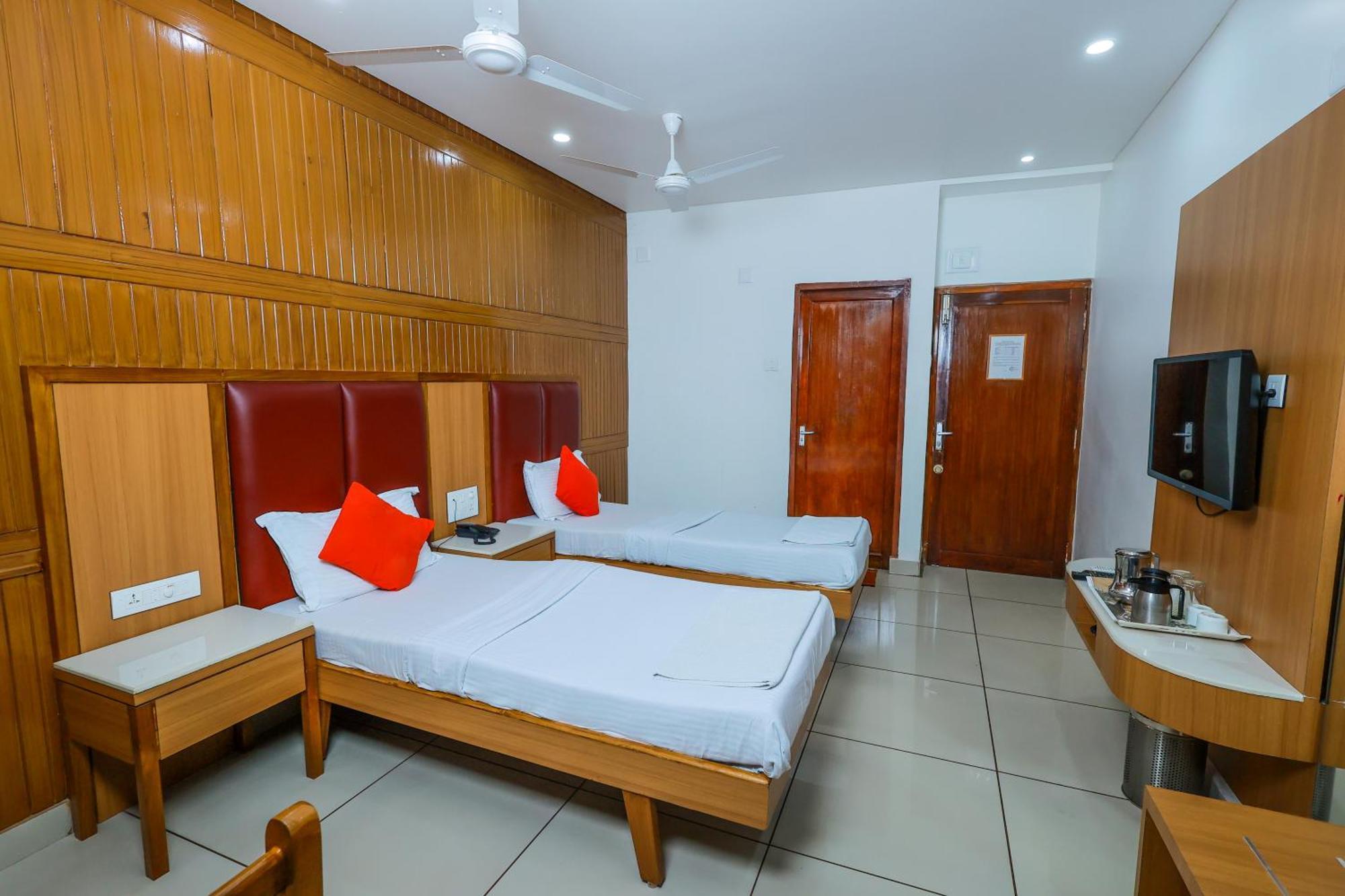 Hotel Janardana Udupi Exterior foto